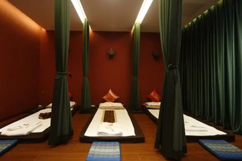 深圳南山区泰式按摩的被动瑜伽：当身体被折叠成诗